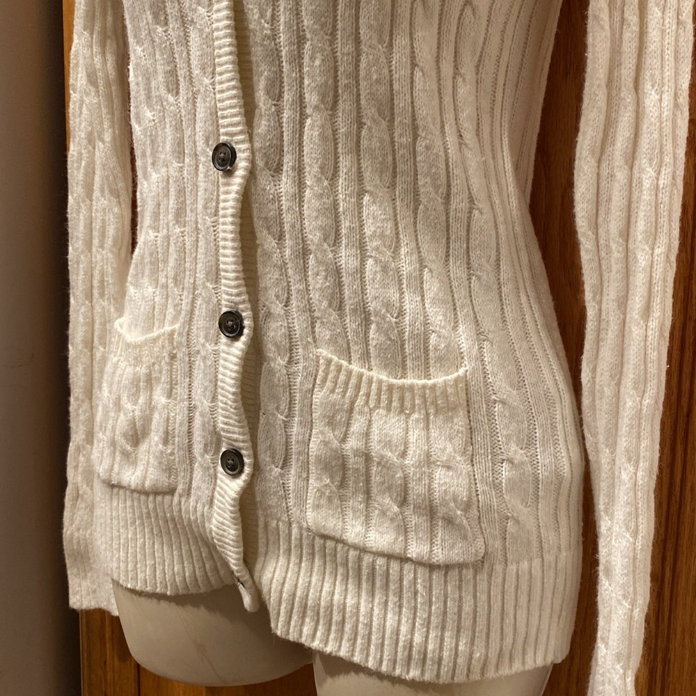 Abercrombie Kids Cream Cable Knit V Neck Button Front Sweater Cardigan Size XL - Picture 7 of 9